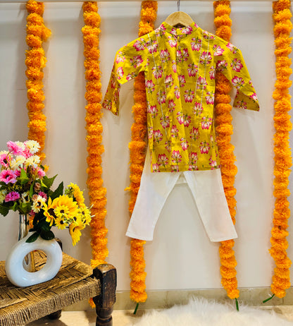 Yellow Pink Lotus Gotta Patti Print Kurta Set for Boys